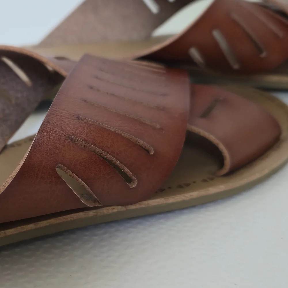 GAP Brown Sandals Criss-Cross Design Slip-On - Picture 3 of 10
